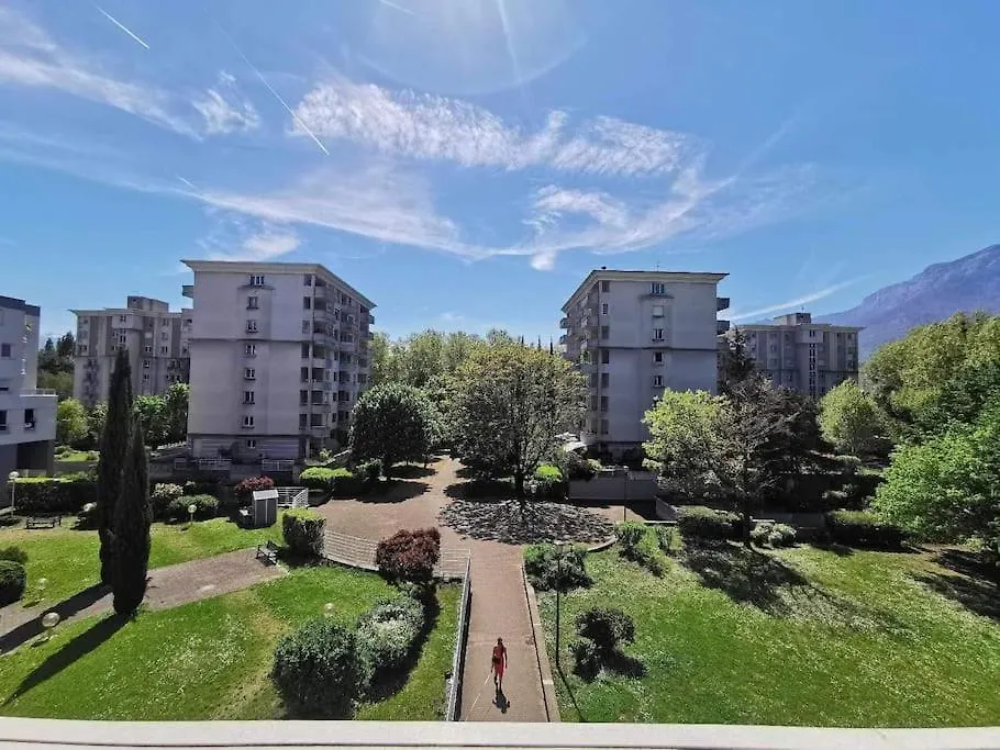 Appartement Parc Pompidou Avec Terrasse Et Parking Grenoble Frankrijk